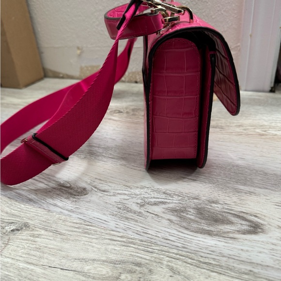 Pink Kate Spade Purse - Picture 3 of 4